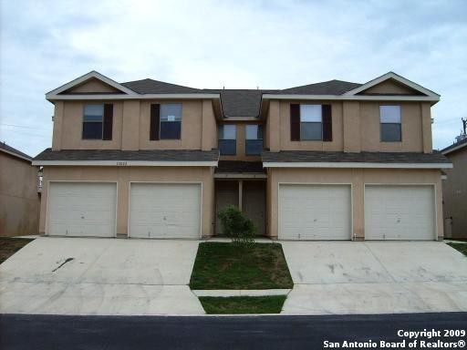 10818 Mathom Landing-Unit -1 in Universal City, TX - Building Photo