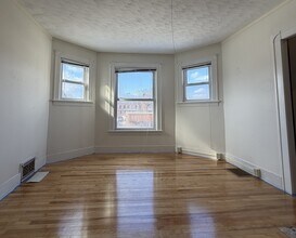 346 Lovell St in Worcester, MA - Building Photo - Building Photo