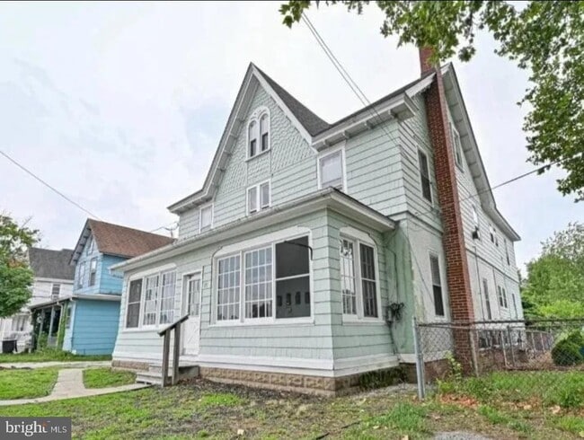 property at 81 S Broadway