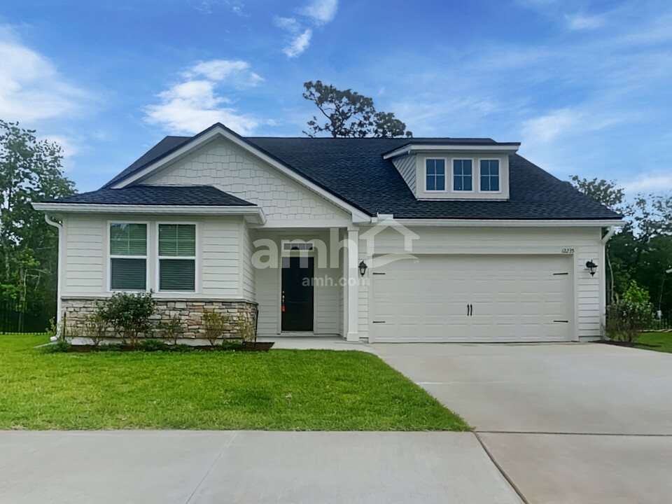 12235 Sapp Rd in Jacksonville, FL - Building Photo