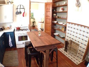 2815 Ursulines Ave, Unit 2815 in New Orleans, LA - Foto de edificio - Building Photo