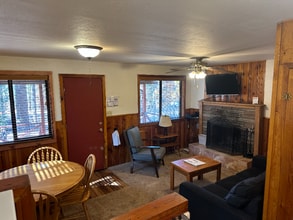 237 E White Mountain Blvd in Pinetop, AZ - Building Photo - Building Photo
