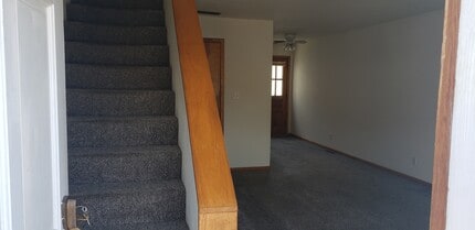 316 4th St in St Marys, WV - Building Photo - Building Photo