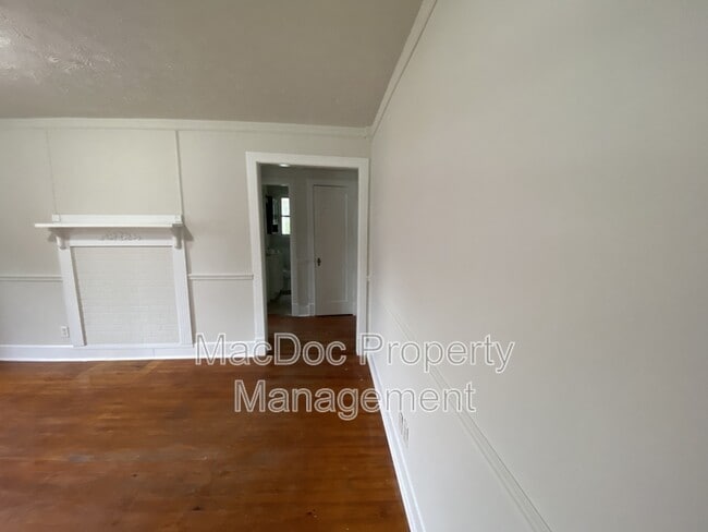 2312 Oak St in Fredericksburg, VA - Building Photo - Building Photo