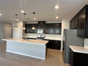 4639 Observed St in North Las Vegas, NV - Building Photo - Building Photo