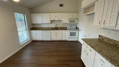 5653 Powers St in The Colony, TX - Building Photo - Building Photo