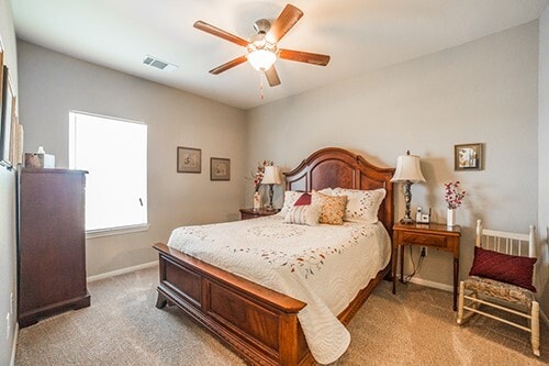 809 E Briggs Dr in Macon, MO - Building Photo - Building Photo