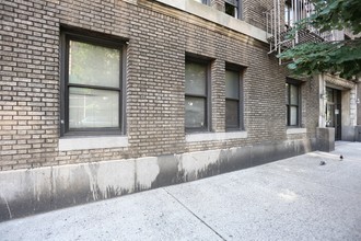 90 Pinehurst Ave in New York, NY - Building Photo - Building Photo