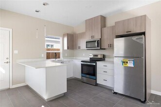 3309 Frio Ave, Unit 1 in McAllen, TX - Building Photo - Building Photo