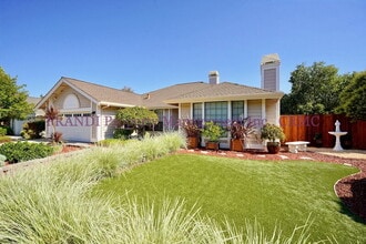 396 Sundance Way in Novato, CA - Building Photo - Building Photo
