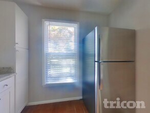 11612 Cosca Park Dr in Clinton, MD - Foto de edificio - Building Photo