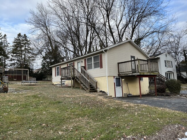 903 Penn St, Unit A in Oberlin, PA - Building Photo - Building Photo