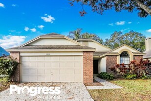 1003 Vernon Loop in Oviedo, FL - Building Photo