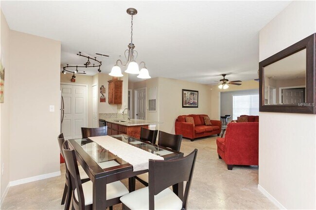5475 Vineland Rd in Orlando, FL - Building Photo - Building Photo