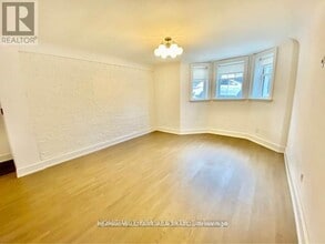 795 College St in Toronto, ON - Building Photo - Building Photo