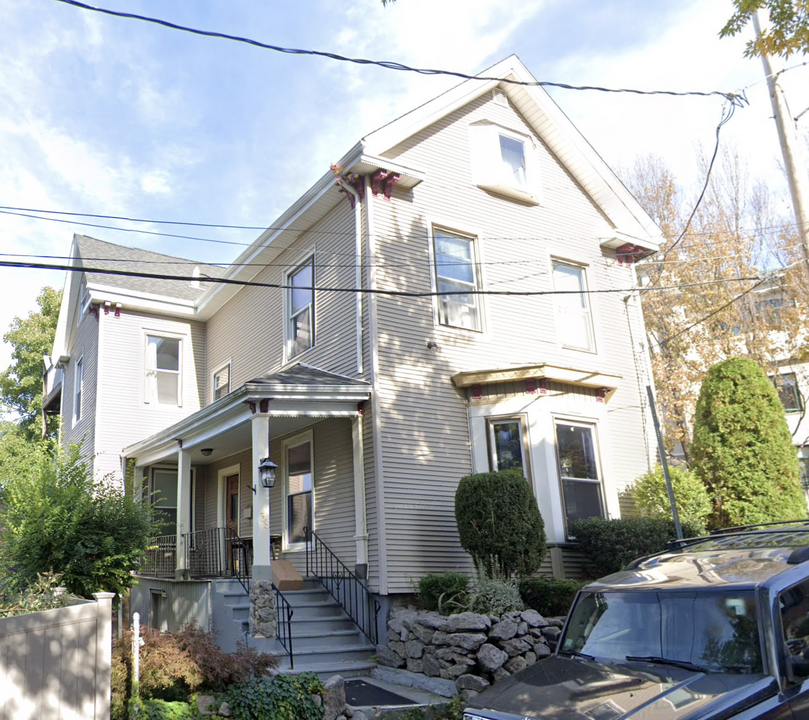 38 Highland Park Ave in Boston, MA - Foto de edificio