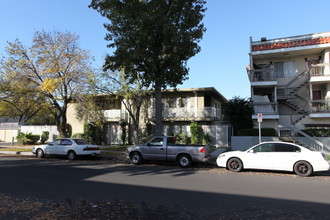 20414 Saticoy St in Los Angeles, CA - Building Photo - Building Photo