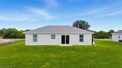 418 Pinehurst Ave in Lehigh Acres, FL - Building Photo - Building Photo