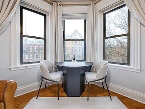 51 Park Dr, Unit 116 in Boston, MA - Foto de edificio - Building Photo