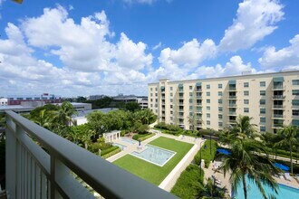 610 Clematis St in West Palm Beach, FL - Building Photo - Building Photo