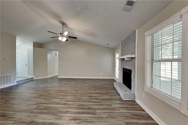 4019 River Rock Way in Woodstock, GA - Building Photo - Building Photo