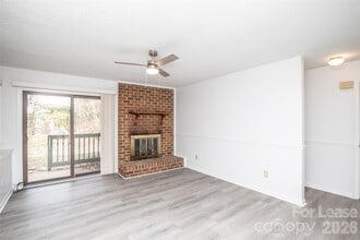 11026 Harrowfield Rd in Charlotte, NC - Building Photo - Building Photo