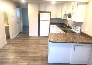 2519 S 300 E, Unit Apt 14 in Salt Lake City, UT - Building Photo - Building Photo