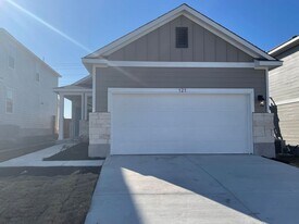 121 Old Stagecoach Rd in Jarrell, TX - Building Photo