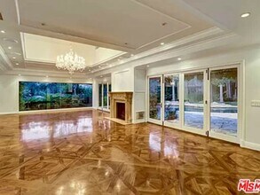 1681 Stone Canyon Rd in Los Angeles, CA - Building Photo - Building Photo