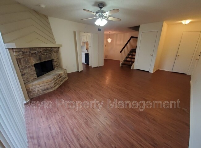 333 Melrose Dr photo'