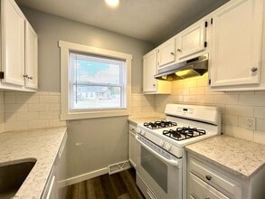 1845 Herrick Ave NE in Grand Rapids, MI - Building Photo - Building Photo