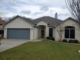 503 Woodland Park Dr in Marble Falls, TX - Building Photo