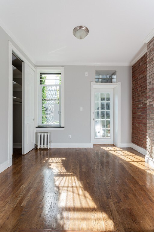 250 Mott St in New York, NY - Building Photo - Building Photo