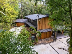6525 SW 133rd Dr in Pinecrest, FL - Building Photo - Building Photo