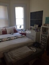 66 Dimick St, Unit 2A in Somerville, MA - Foto de edificio - Building Photo