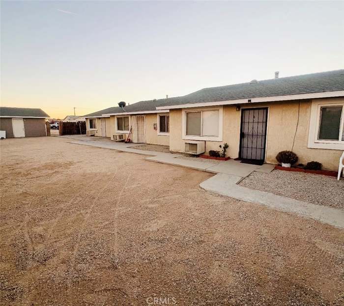 20988 Nisqually Rd, Unit A in Apple Valley, CA - Building Photo