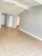 1715 Meadow Green Dr in Missouri City, TX - Building Photo - Building Photo