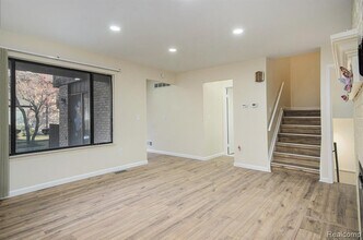 37313 Clubhouse Dr in Sterling Heights, MI - Building Photo - Building Photo