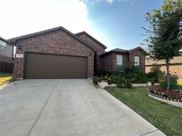 1112 Berwick Ct in Saginaw, TX - Building Photo - Building Photo