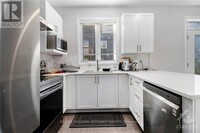 3072 Travertine Way in Ottawa, ON - Building Photo - Building Photo