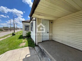 1001 W 1st St, Unit 2 in Muncie, IN - Building Photo