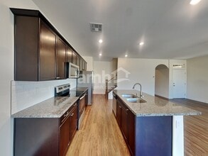 960 Nero Ave in Las Vegas, NV - Building Photo - Building Photo