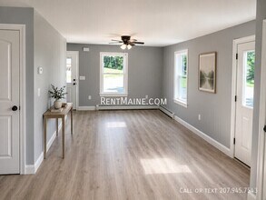 8 Twin Oak Dr in Glenburn, ME - Building Photo - Building Photo