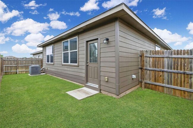2907 Tilmon Ln. in Austin, TX - Building Photo - Building Photo