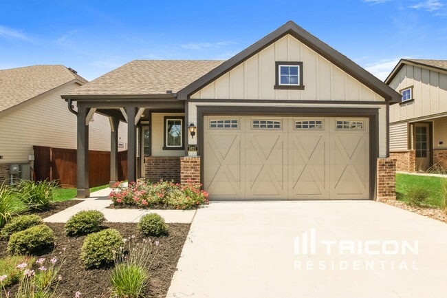 property at 1621 Palo Verde Wy