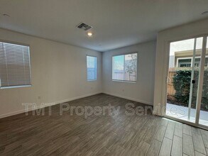 867 Lk Pk Cir in Galt, CA - Building Photo - Building Photo