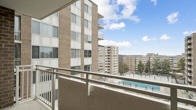 3003 Van Ness in Washington, DC - Building Photo - Building Photo