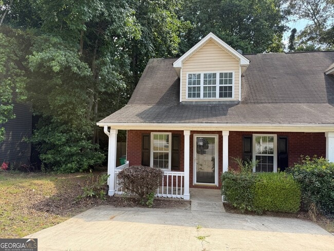 property at 960 Windwood Ct
