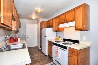 Summerstone Duplexes in Tulsa, OK - Foto de edificio - Interior Photo