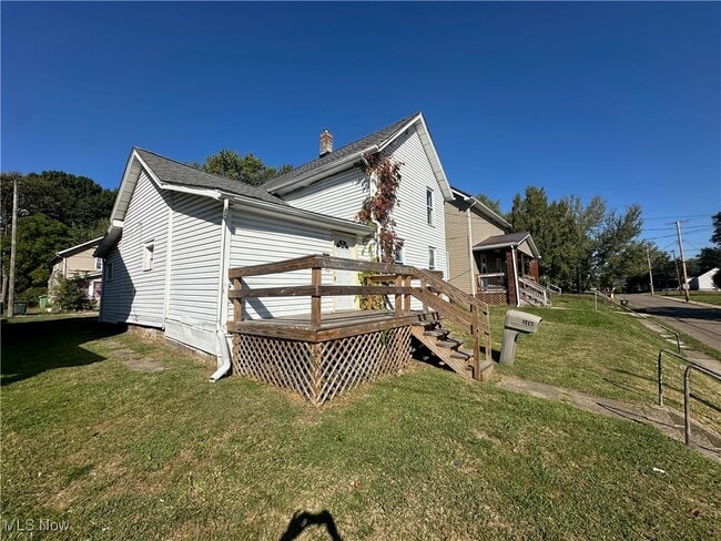 1915 Maple Ave NE in Canton, OH - Building Photo - Building Photo
